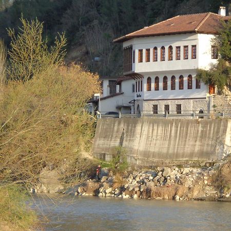 Hotel Demaj Berat Exterior photo
