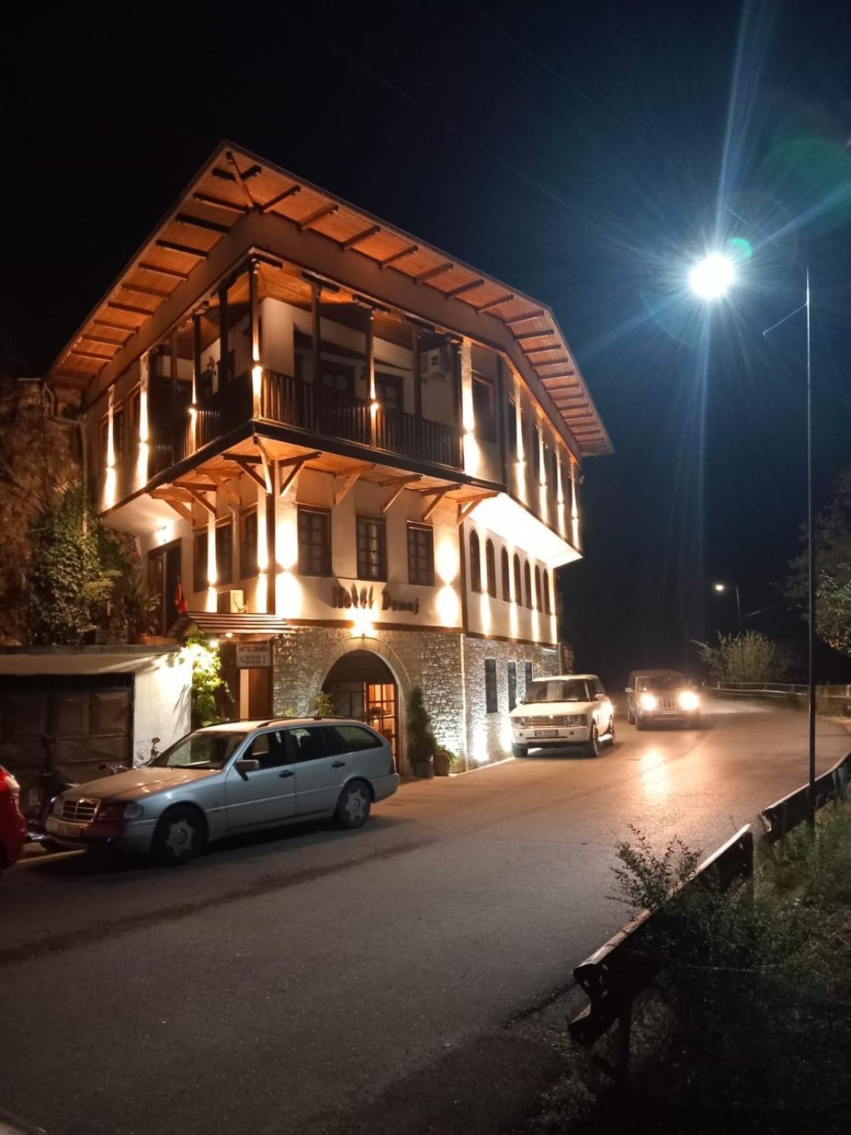 Hotel Demaj Berat Exterior photo