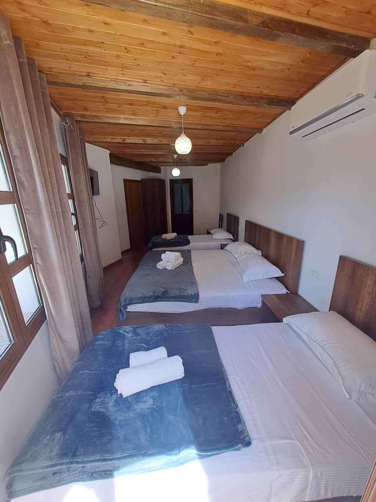 Hotel Demaj Berat Exterior photo