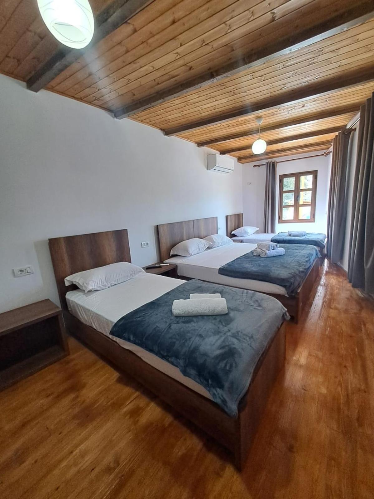 Hotel Demaj Berat Exterior photo