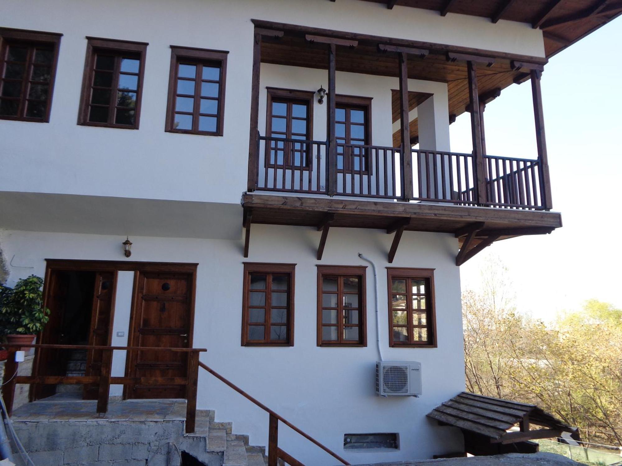 Hotel Demaj Berat Exterior photo