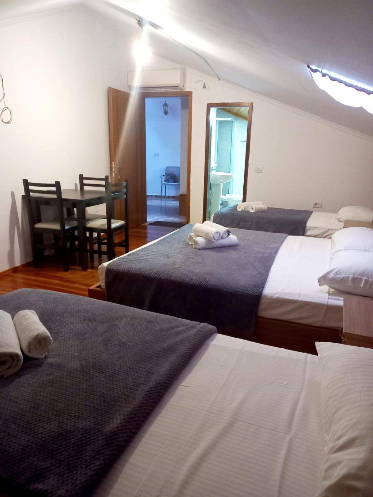 Hotel Demaj Berat Exterior photo