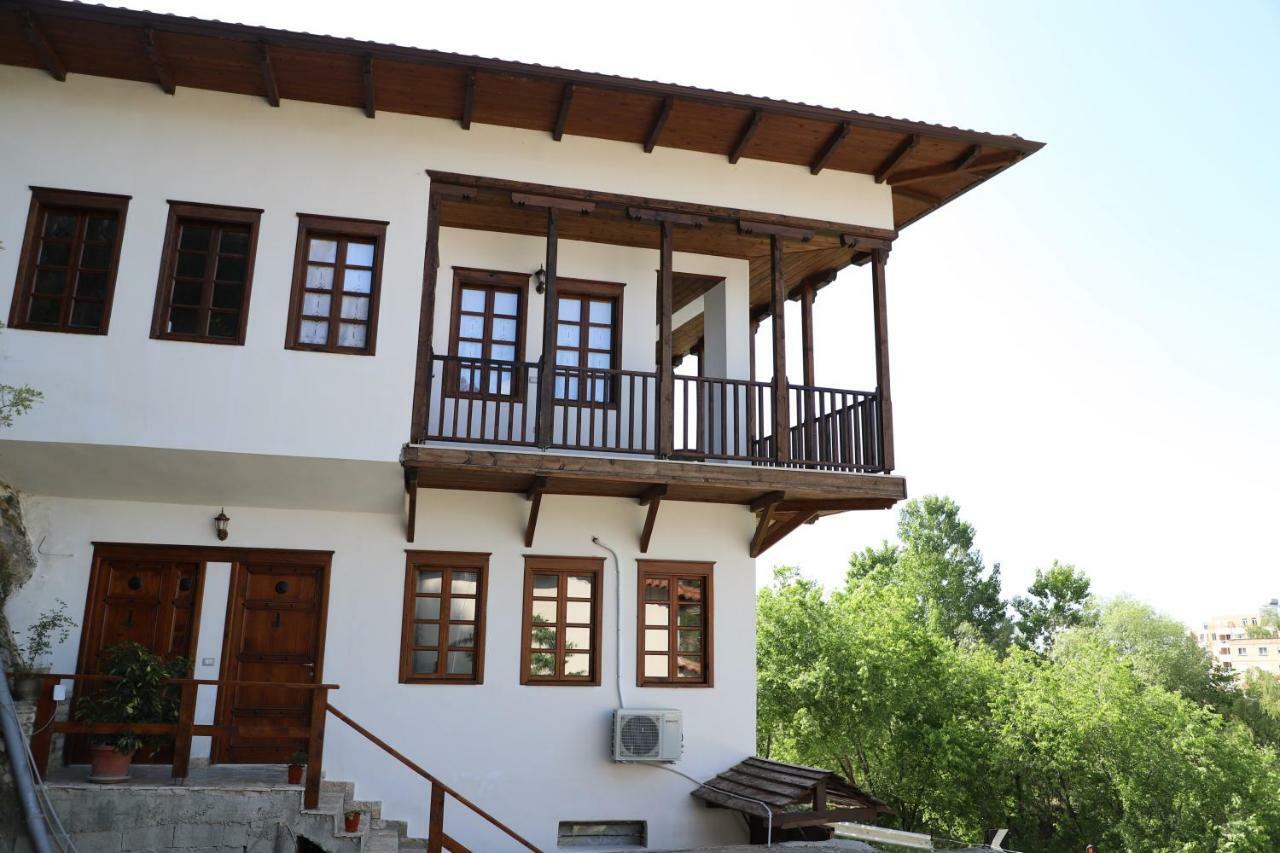 Hotel Demaj Berat Exterior photo