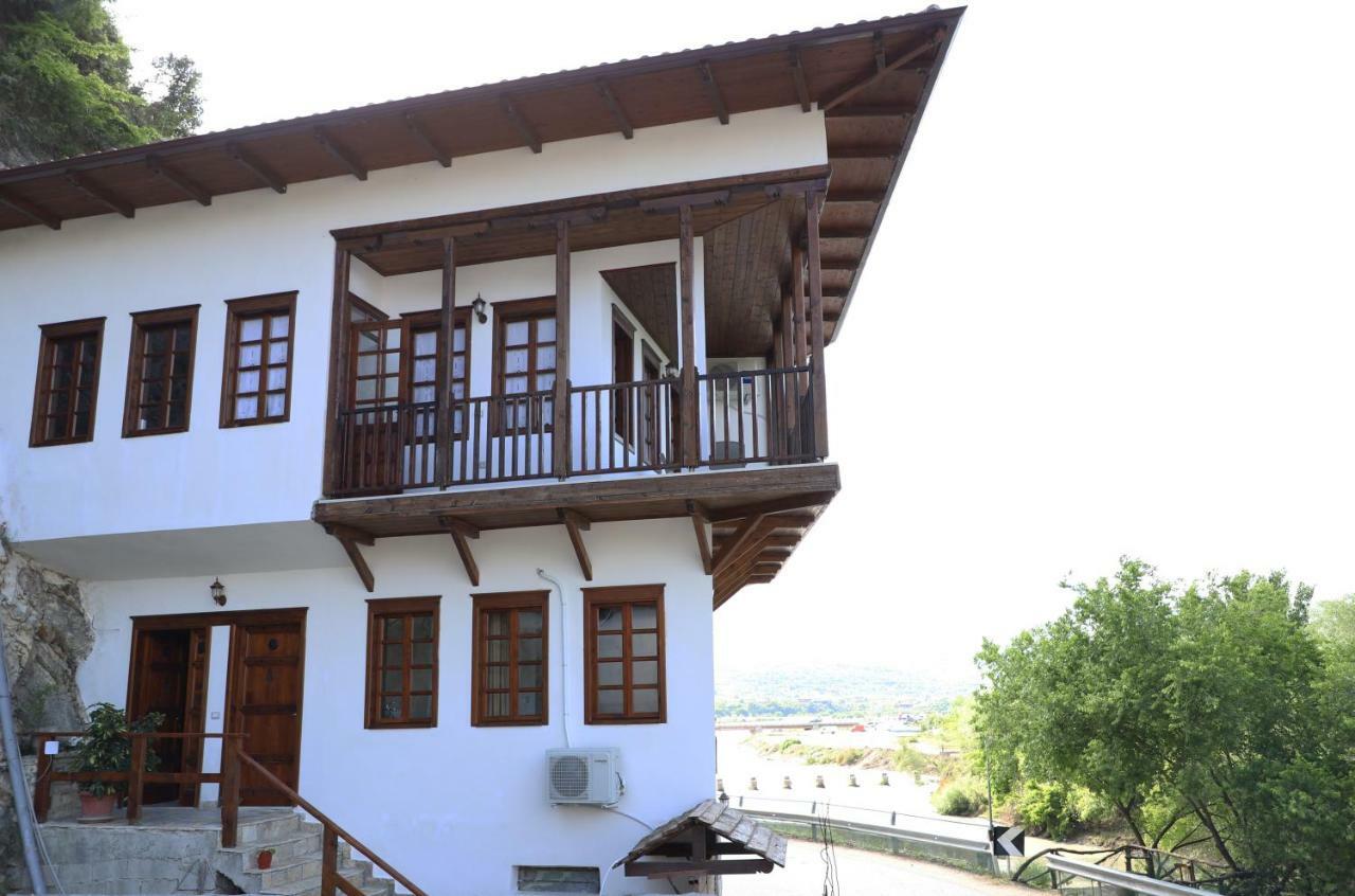 Hotel Demaj Berat Exterior photo