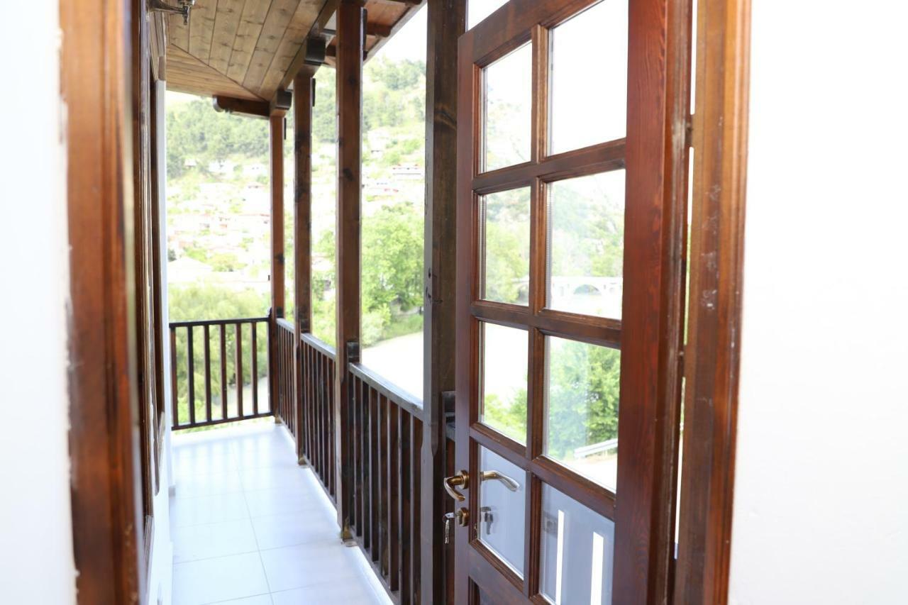Hotel Demaj Berat Exterior photo