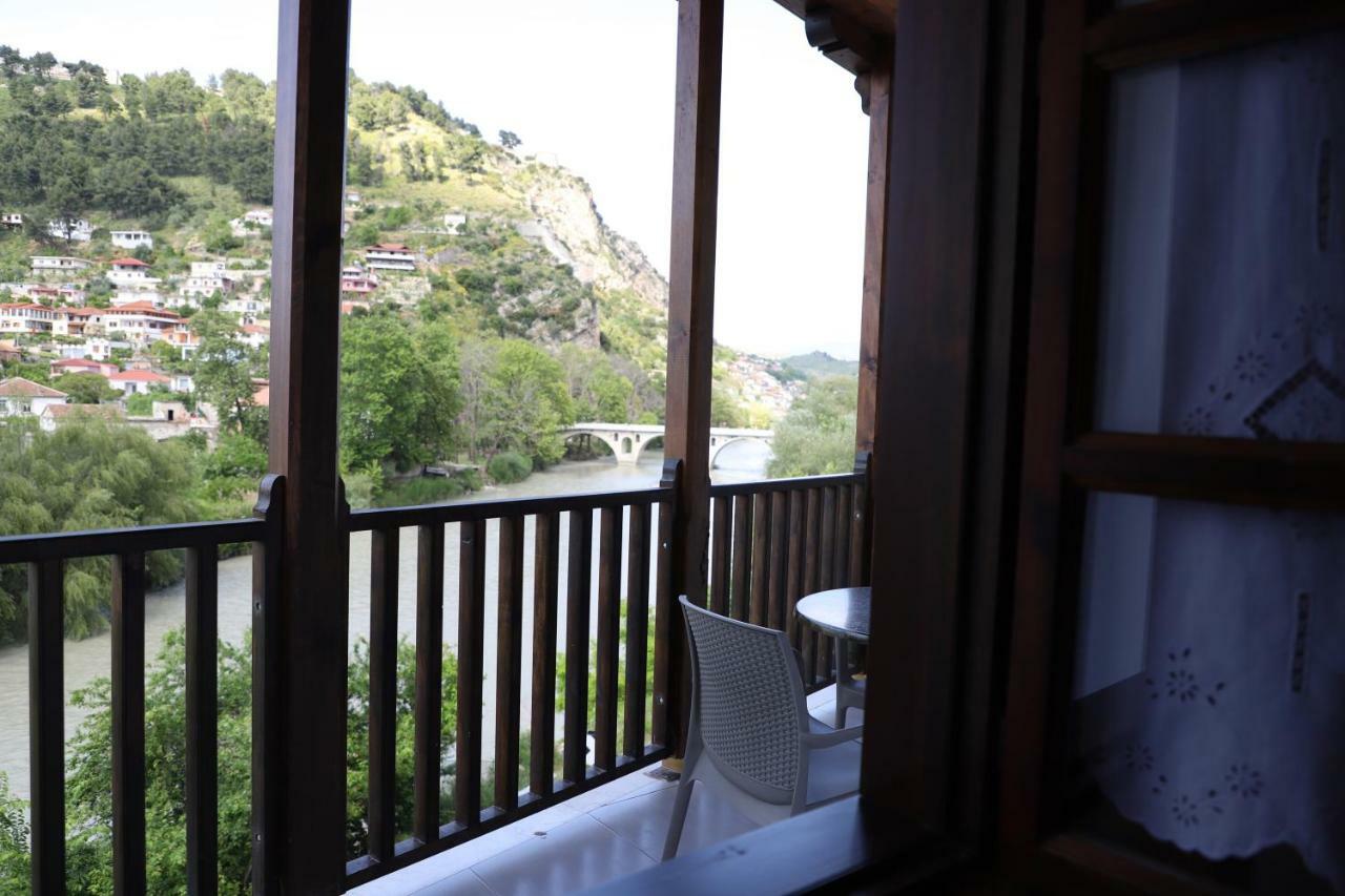 Hotel Demaj Berat Exterior photo