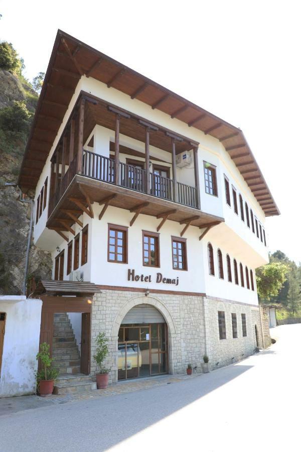 Hotel Demaj Berat Exterior photo