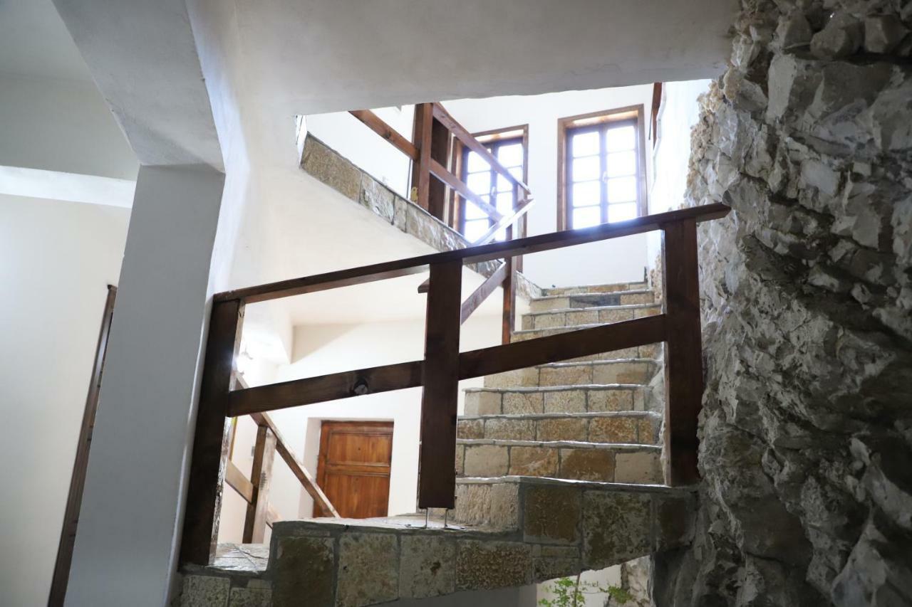 Hotel Demaj Berat Exterior photo